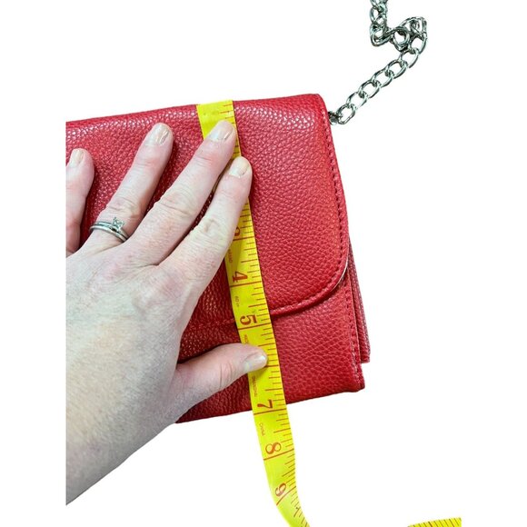 Steve Madden Red Crossbody Bag With Chain Strap & Lock Closure - Picture 4 of 10